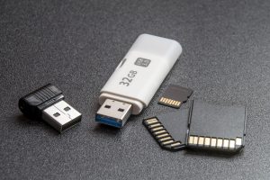 flash memory, pendrive, memory card, high technologies, electronics, computers, computer accessories, photographer's equipment, macro, isolated, modern media, white memory, pendrive, pendrive, pendrive, pendrive, pendrive, memory card, computer accessories